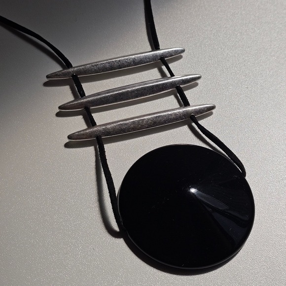 Marla Wynne HCN LG Stmt Necklace Black w/ Silver Metal Bars Fairy Goth Elegant - Picture 5 of 14